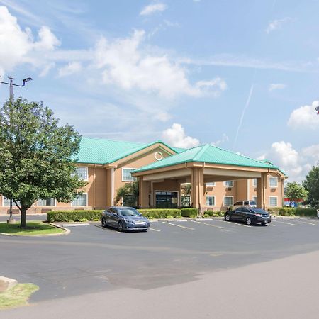 Quality Inn & Suites Of Alma - Northeast From Fort Smith Экстерьер фото