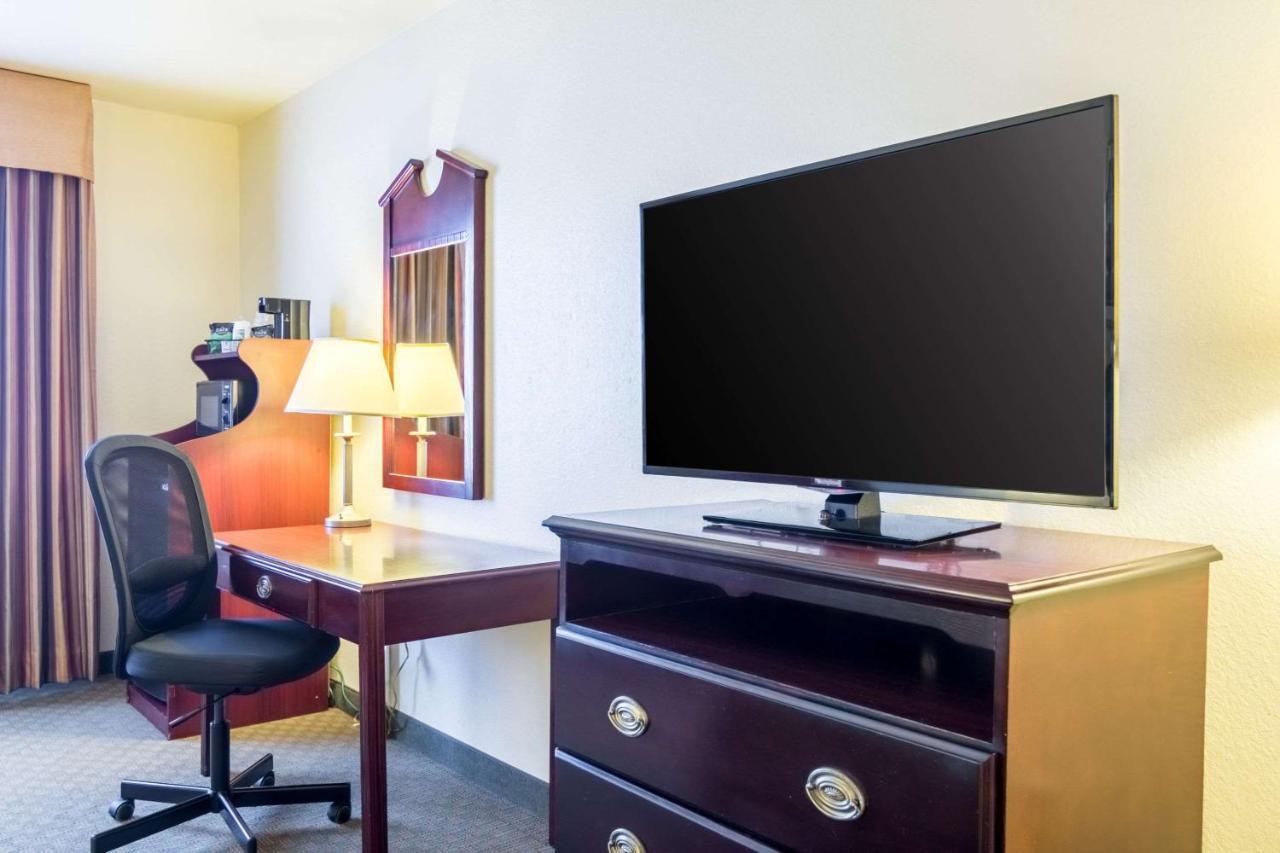 Quality Inn & Suites Of Alma - Northeast From Fort Smith Экстерьер фото