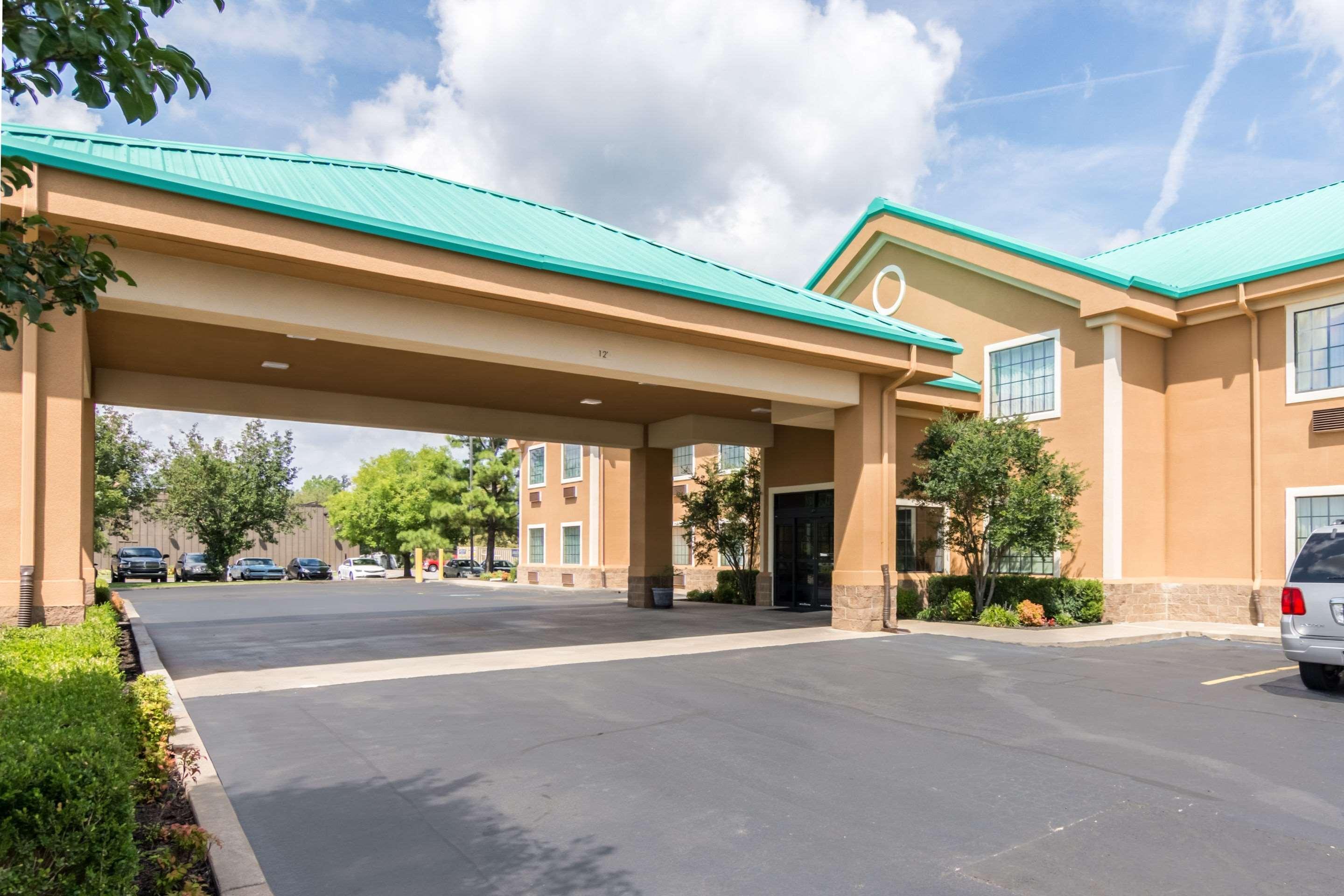 Quality Inn & Suites Of Alma - Northeast From Fort Smith Экстерьер фото