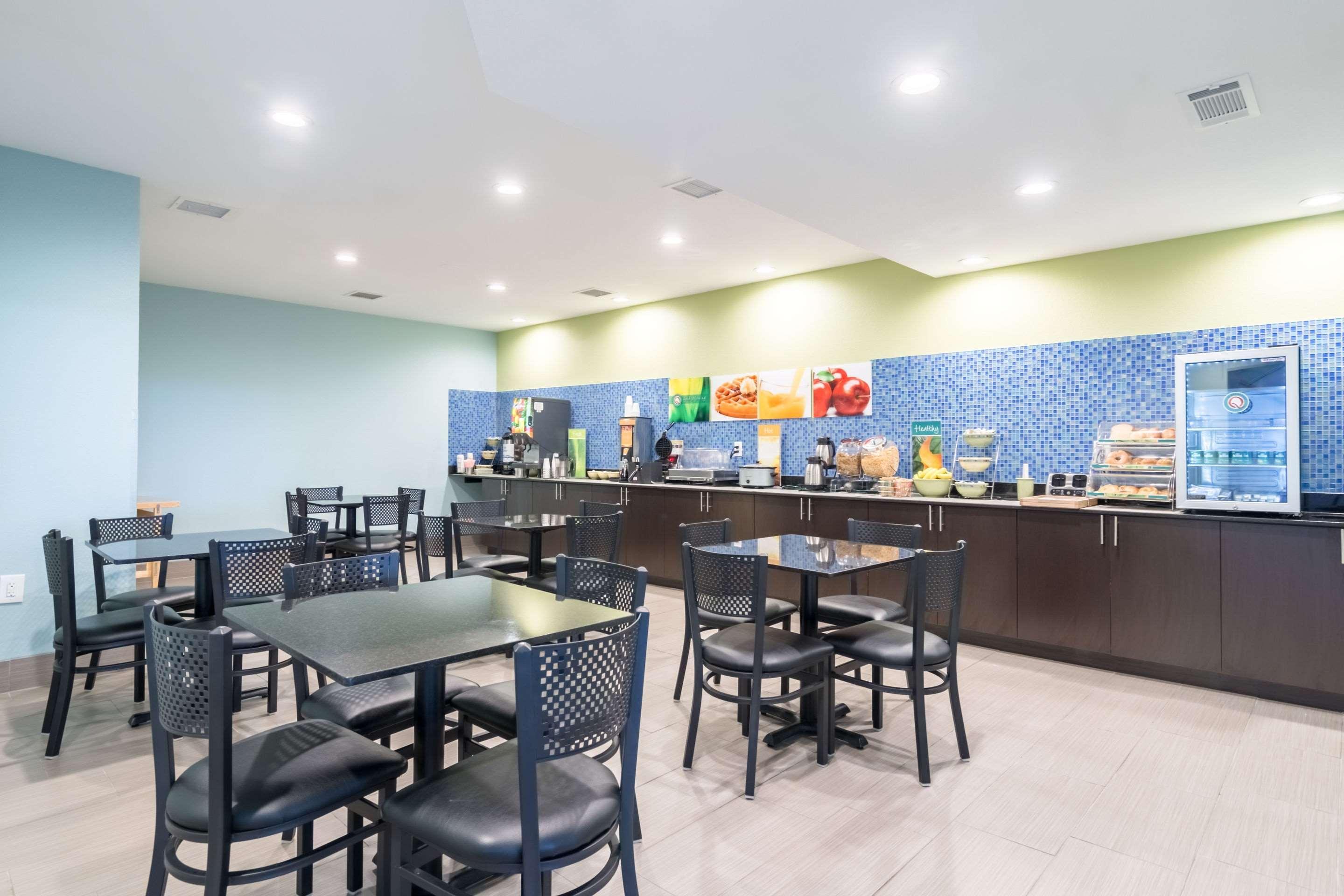 Quality Inn & Suites Of Alma - Northeast From Fort Smith Экстерьер фото