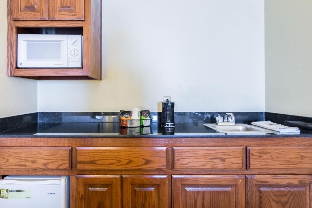 Quality Inn & Suites Of Alma - Northeast From Fort Smith Экстерьер фото