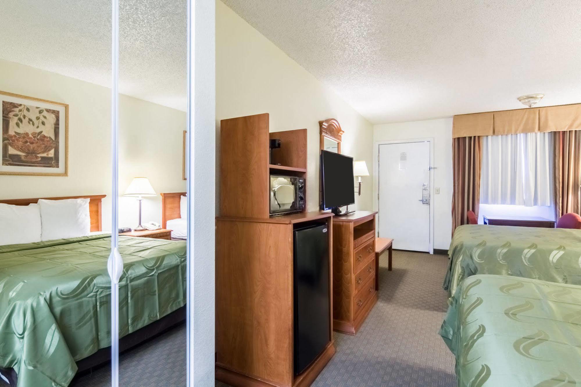 Quality Inn & Suites Of Alma - Northeast From Fort Smith Экстерьер фото