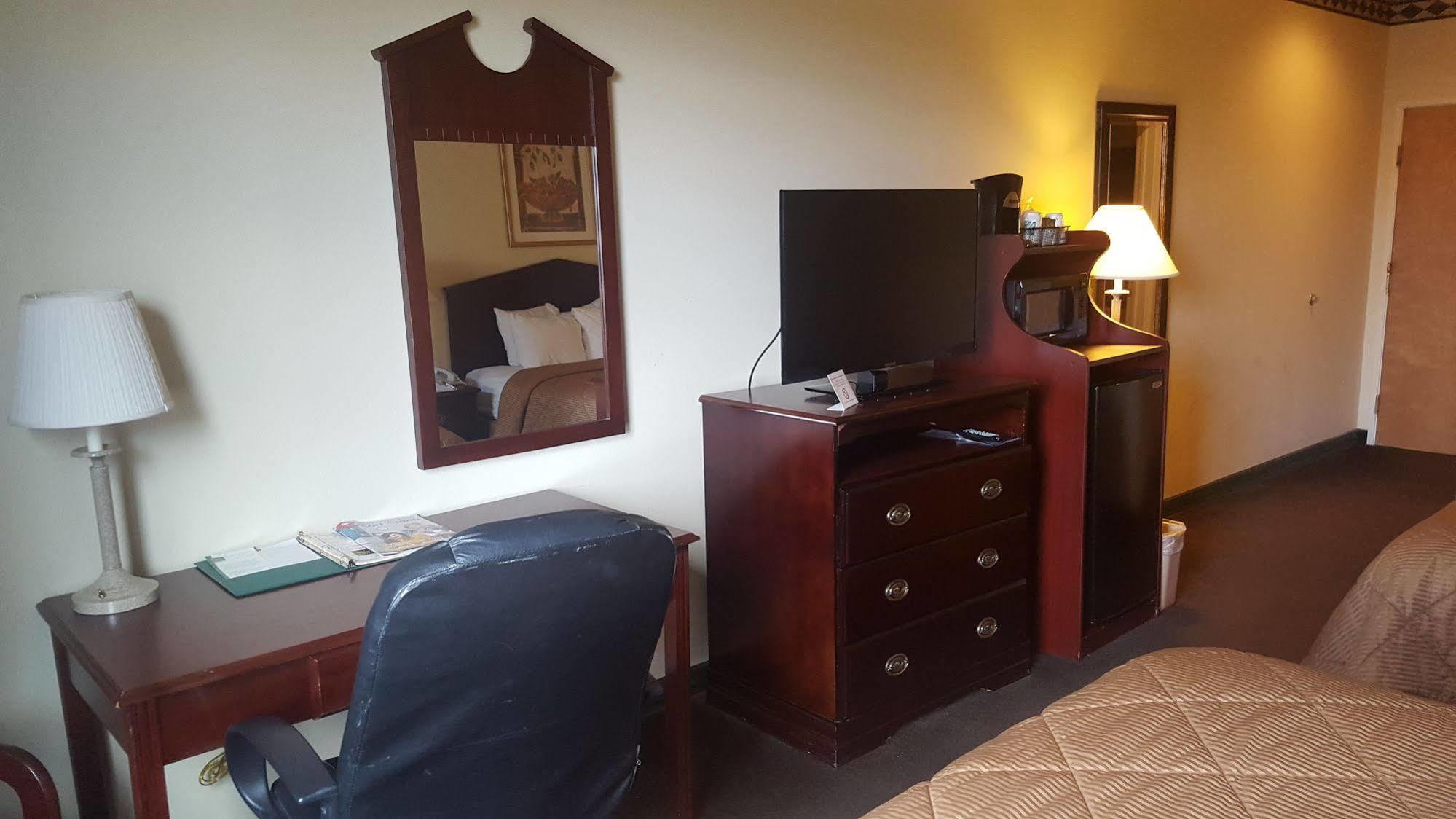 Quality Inn & Suites Of Alma - Northeast From Fort Smith Экстерьер фото